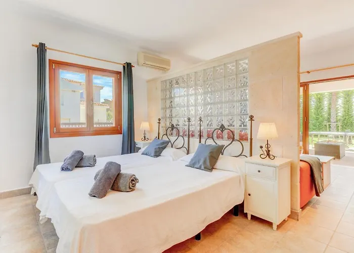 Вилла Llenaire Nine Польенса