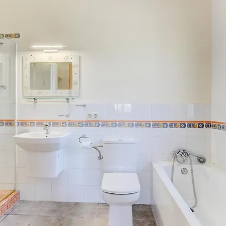 Llenaire Nine 포엔샤