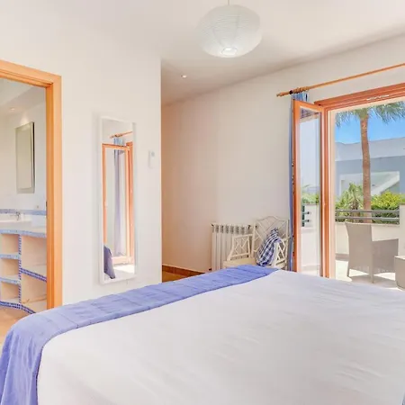 Вілла Llenaire Nine