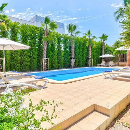 Вілла Llenaire Nine