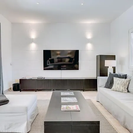 Llenaire Nine Польєнса